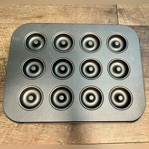 Wilton Non Stick 12 Mini Doughnut Pan